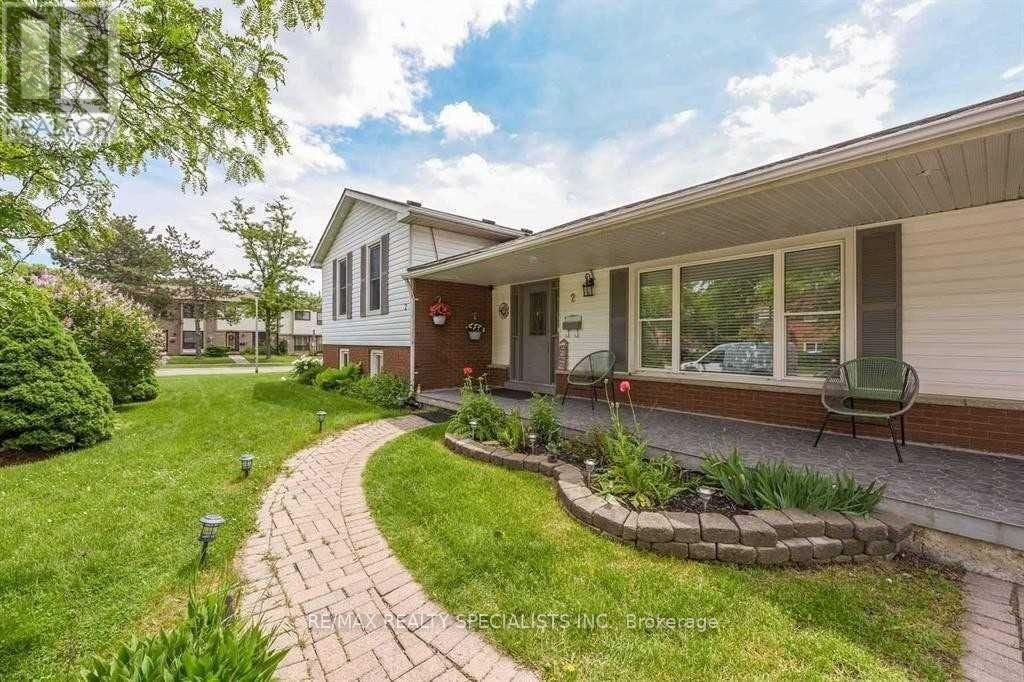 2 Marchbank Crescent, Brampton, ON, L6S 3B1 - 3