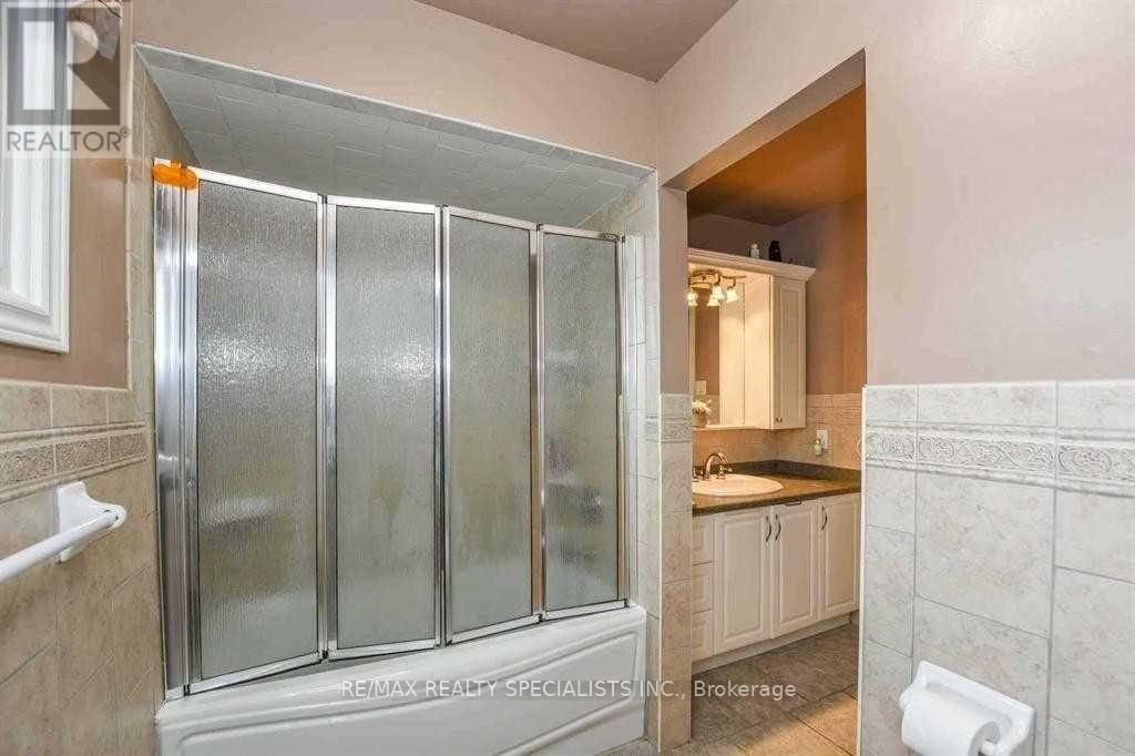 2 Marchbank Crescent, Brampton, ON, L6S 3B1 - 25