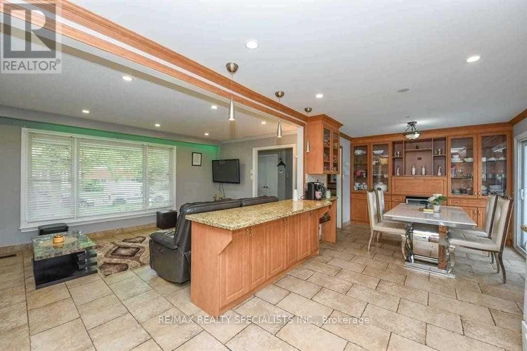 2 Marchbank Crescent, Brampton, ON, L6S 3B1 - 12