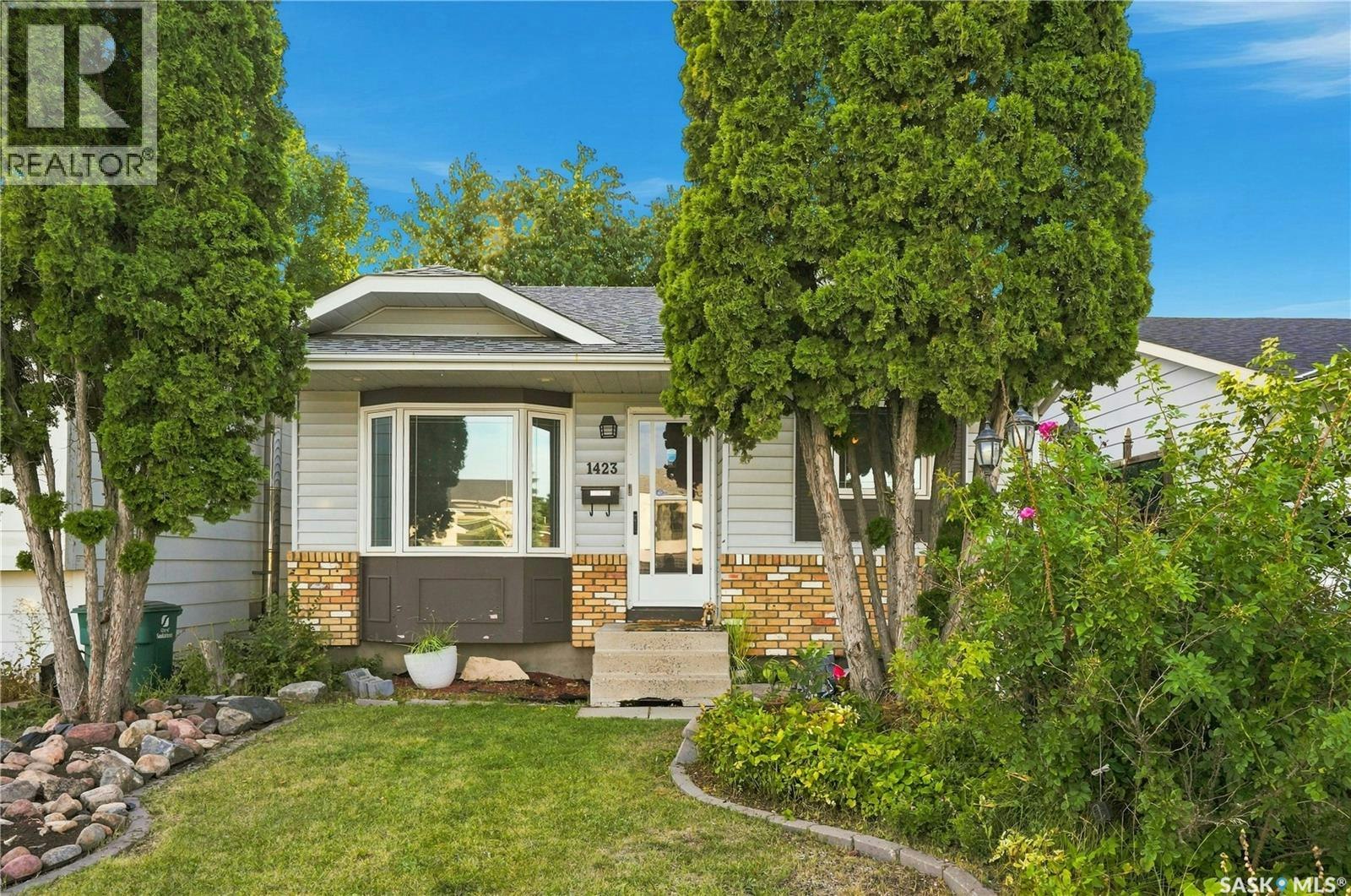 1423 Junor Avenue, Saskatoon, SK, S7L 6T7