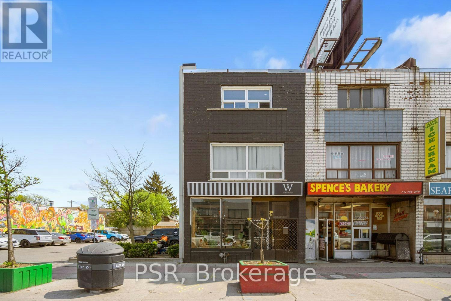 A-1537 Eglinton Avenue W, Toronto, ON, M6E 2G7