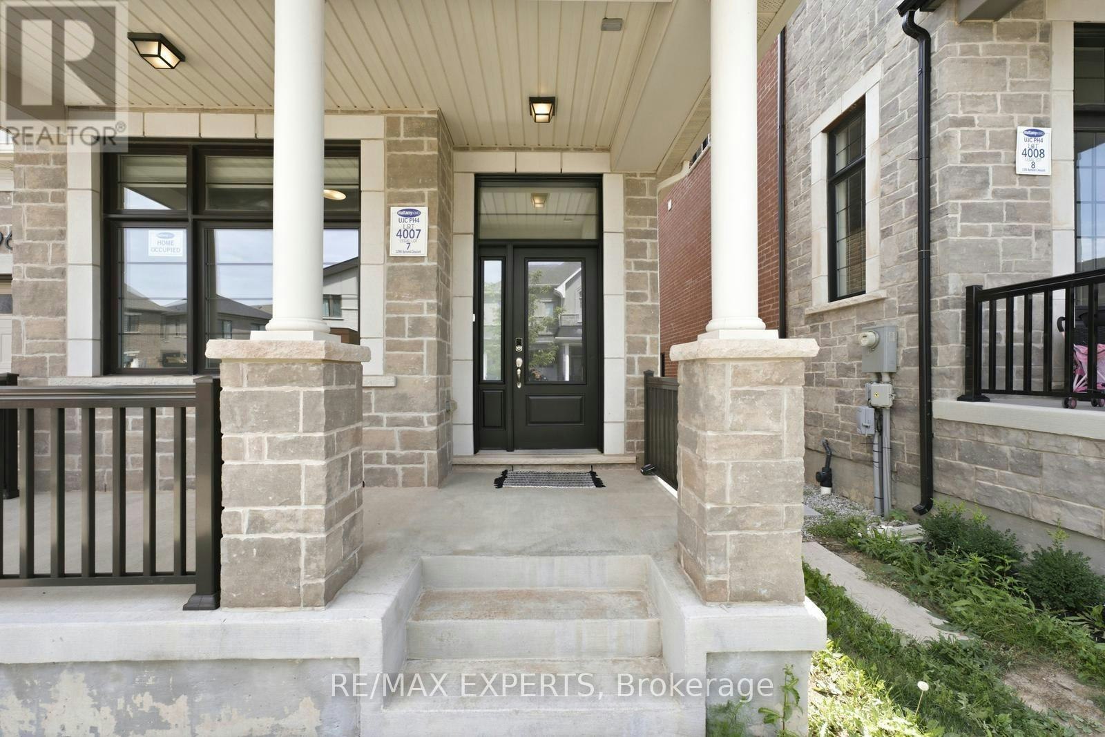 1296 Aymond Crescent W, Oakville, ON, L6H 7W8 - 2