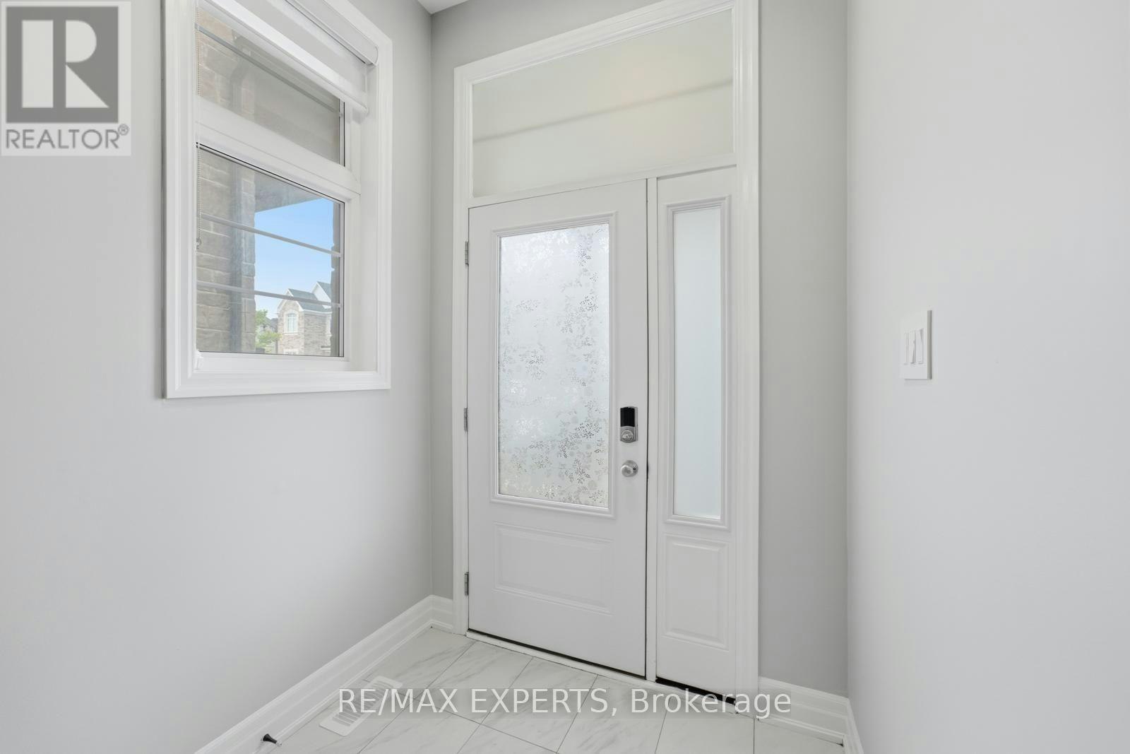 1296 Aymond Crescent W, Oakville, ON, L6H 7W8 - 3