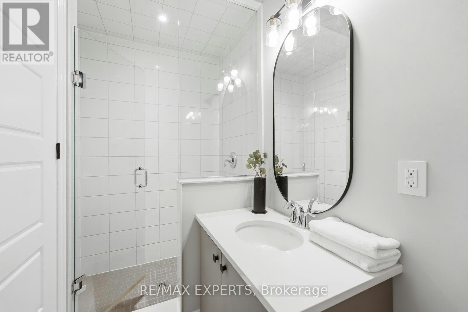 1296 Aymond Crescent W, Oakville, ON, L6H 7W8 - 38
