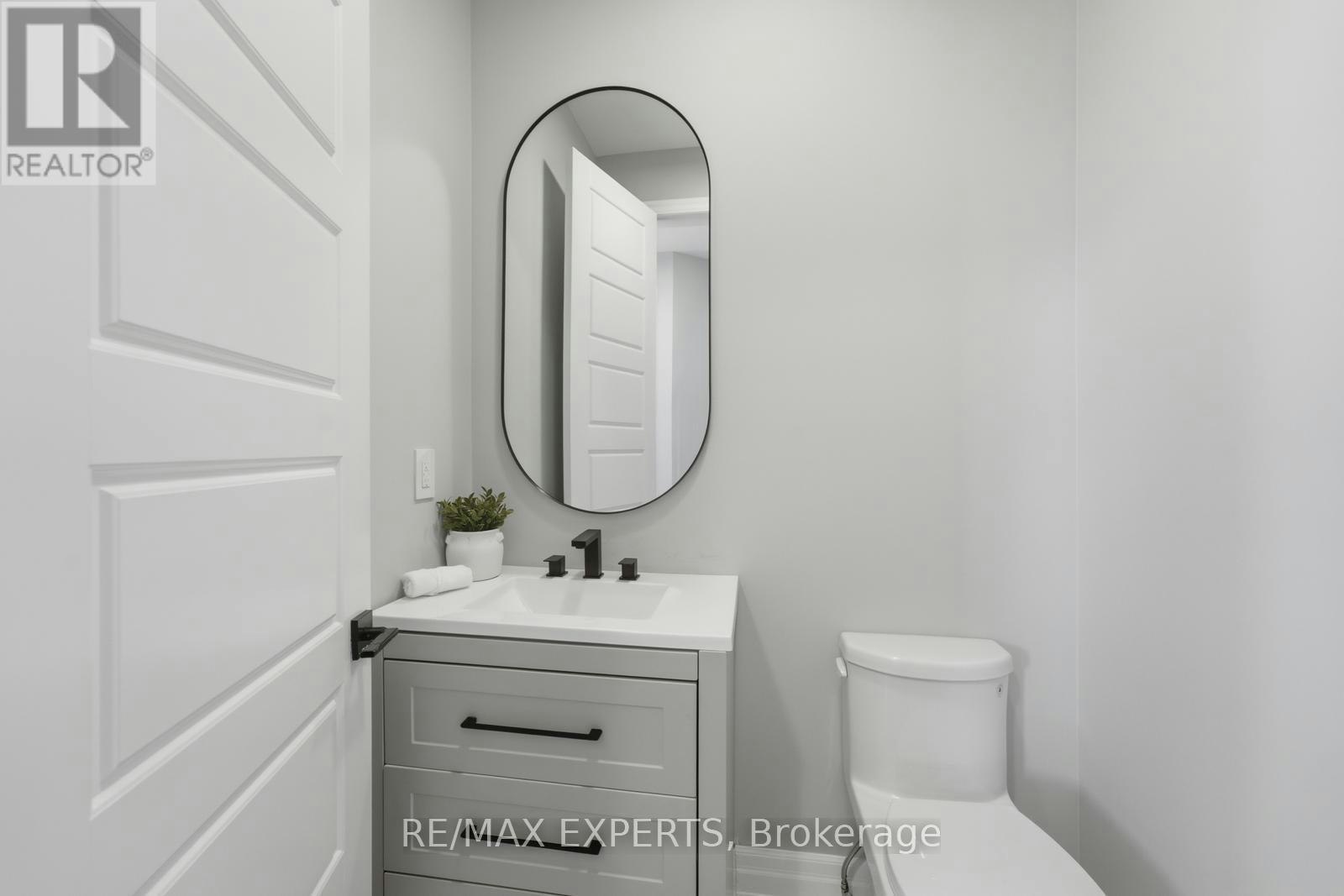 1296 Aymond Crescent W, Oakville, ON, L6H 7W8 - 8