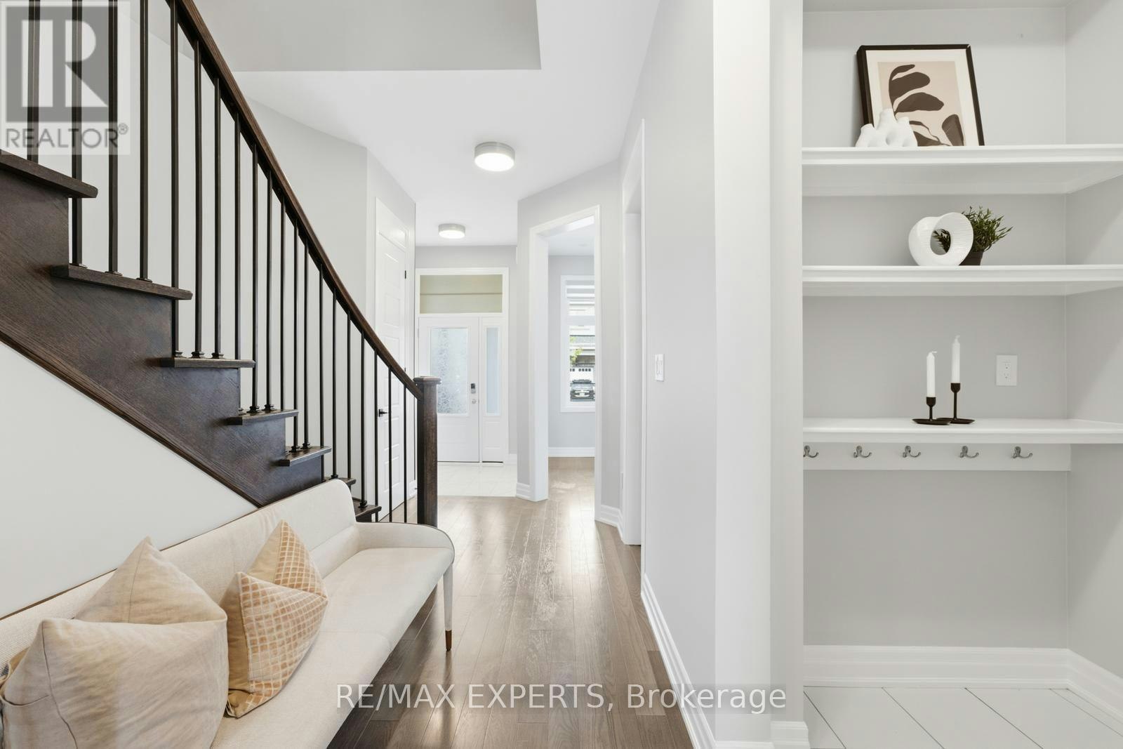 1296 Aymond Crescent W, Oakville, ON, L6H 7W8 - 6