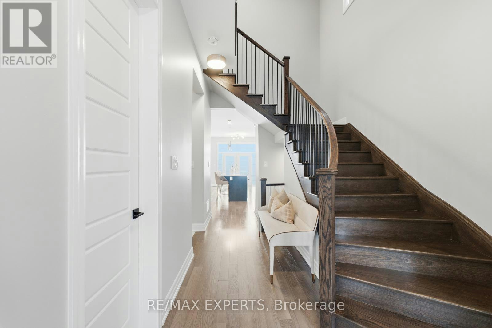 1296 Aymond Crescent W, Oakville, ON, L6H 7W8 - 5