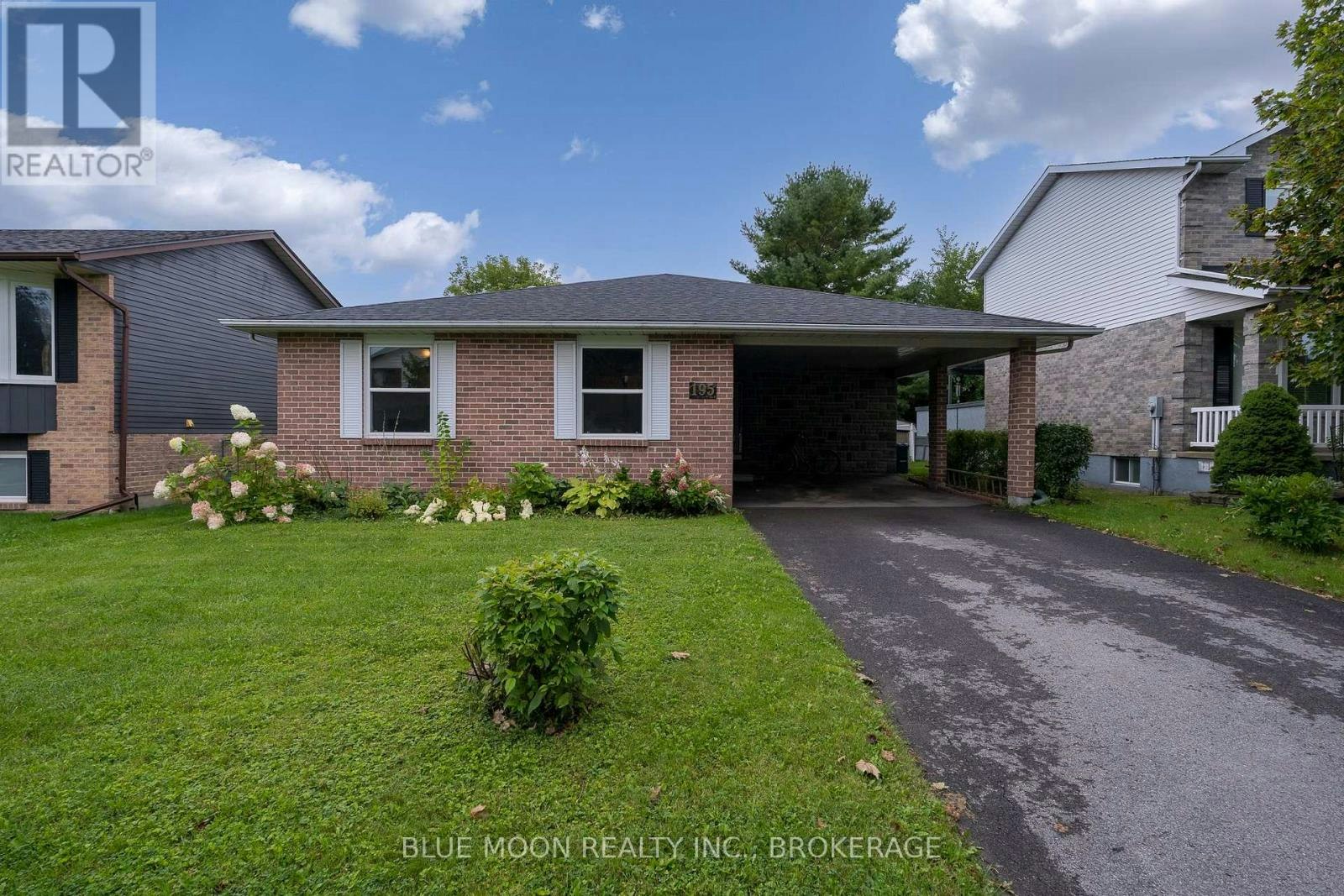 195 Splinter Court, Kingston, ON, K7M 7Z3