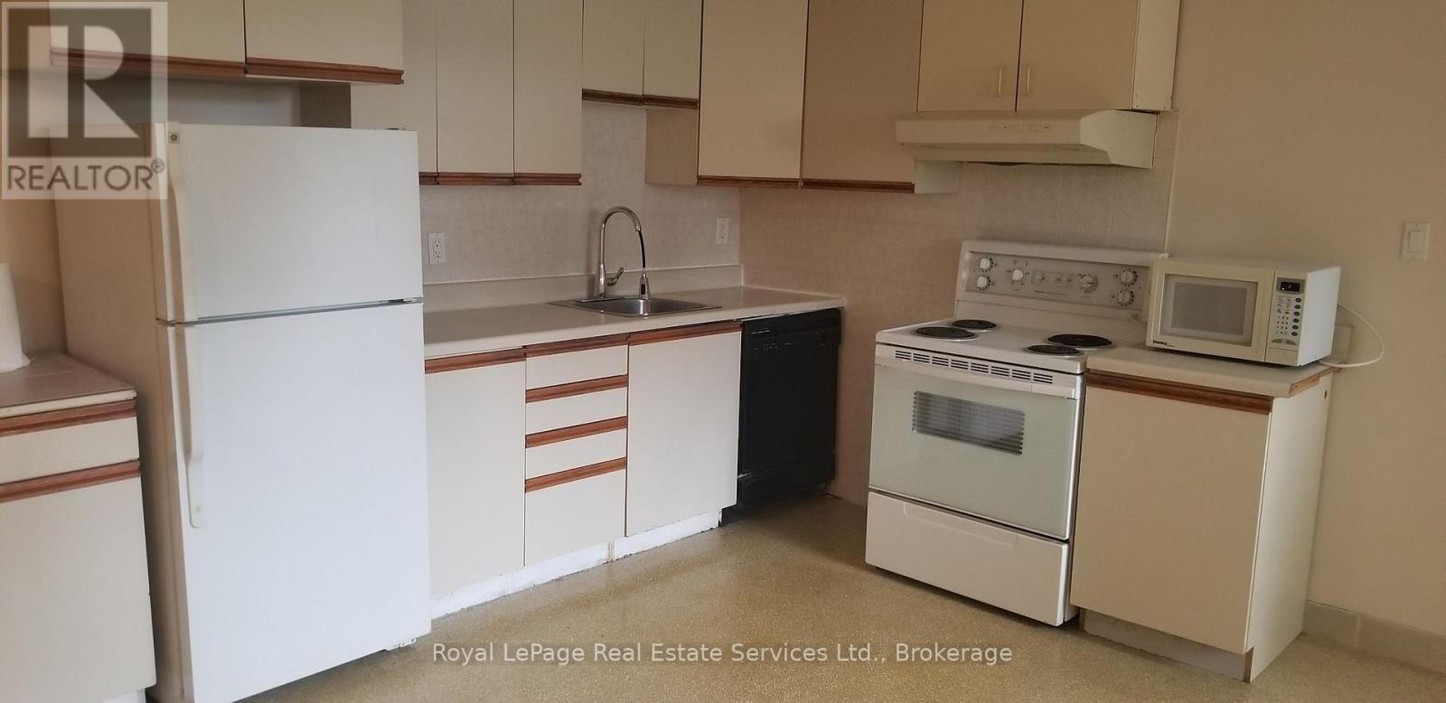 BSMT-570 Fourth Line, Oakville, ON, L6L 5A7 - 3