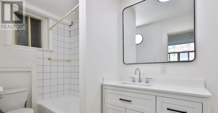 A-2369 Queen Street E, Toronto, ON, M4E 1H2 - 15