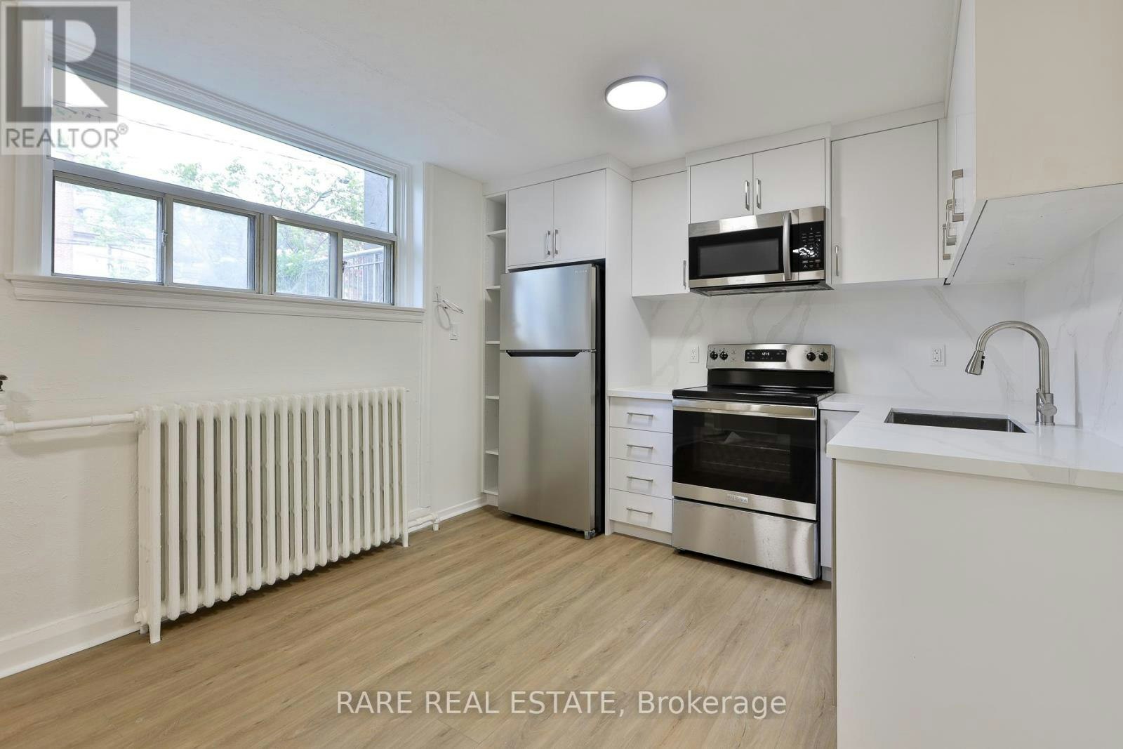 A-2369 Queen Street E, Toronto, ON, M4E 1H2 - 7