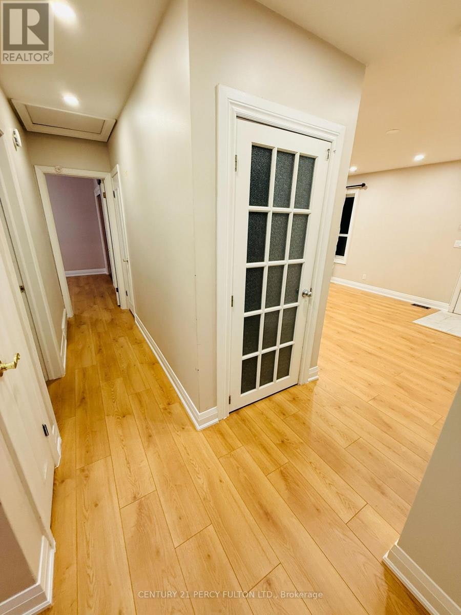 379 Welland Avenue, Oshawa, ON, L1J 3C7 - 3