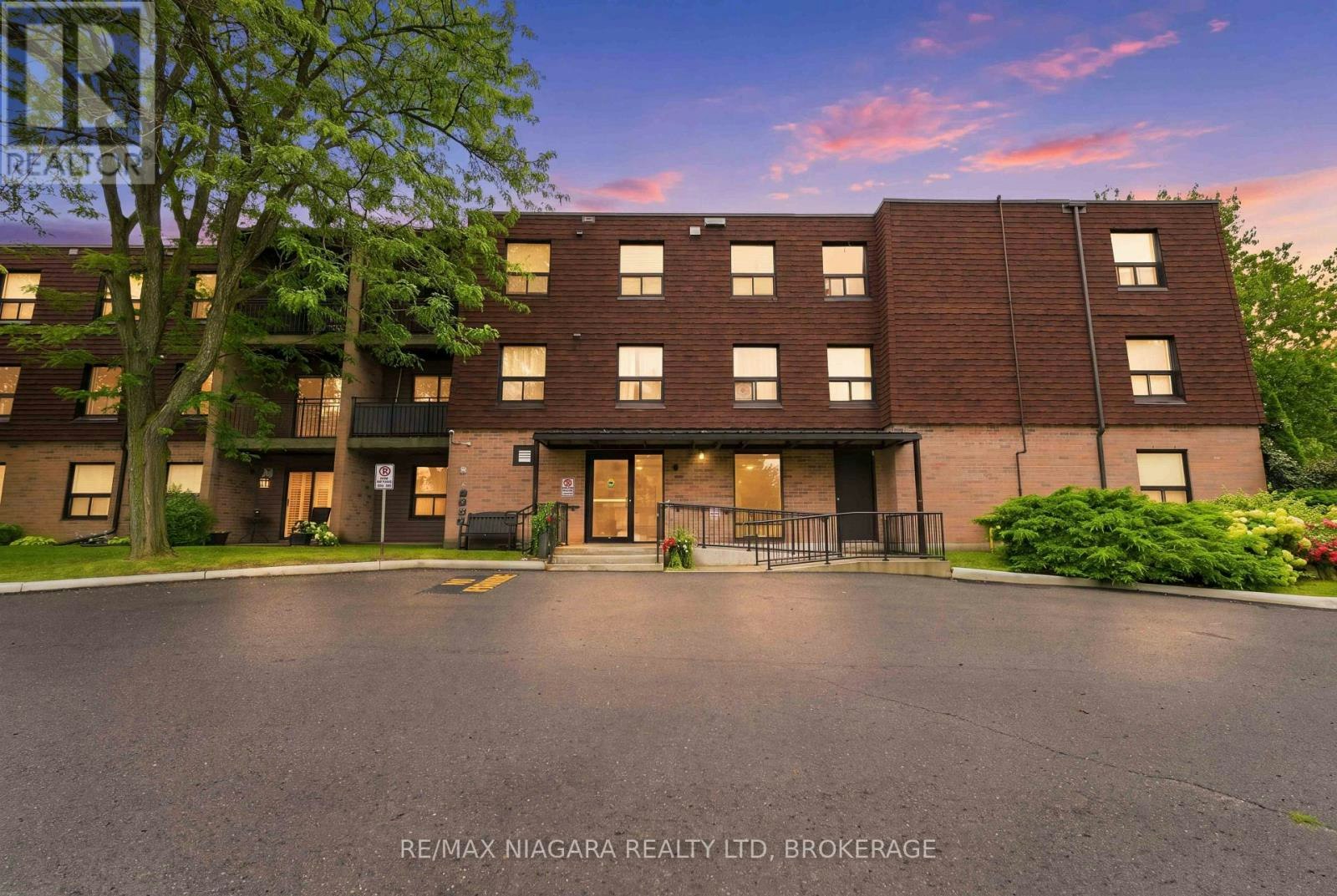 313-4209 Hixon Street, Lincoln, ON, L3J 0K2