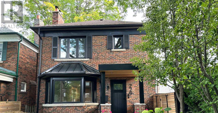 2-229 Manor Road E, Toronto, ON, M4S 1R9
