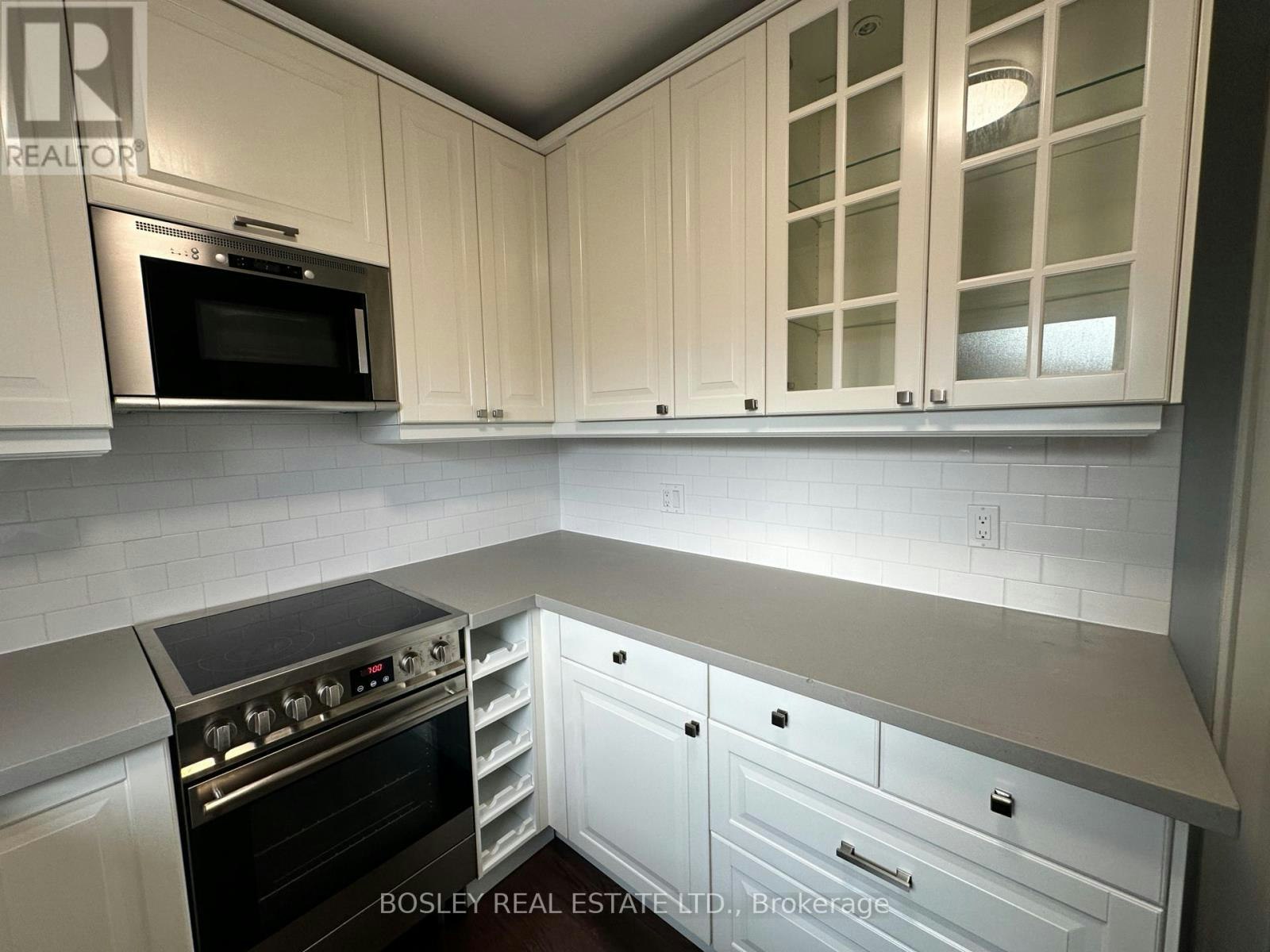 2-229 Manor Road E, Toronto, ON, M4S 1R9 - 10