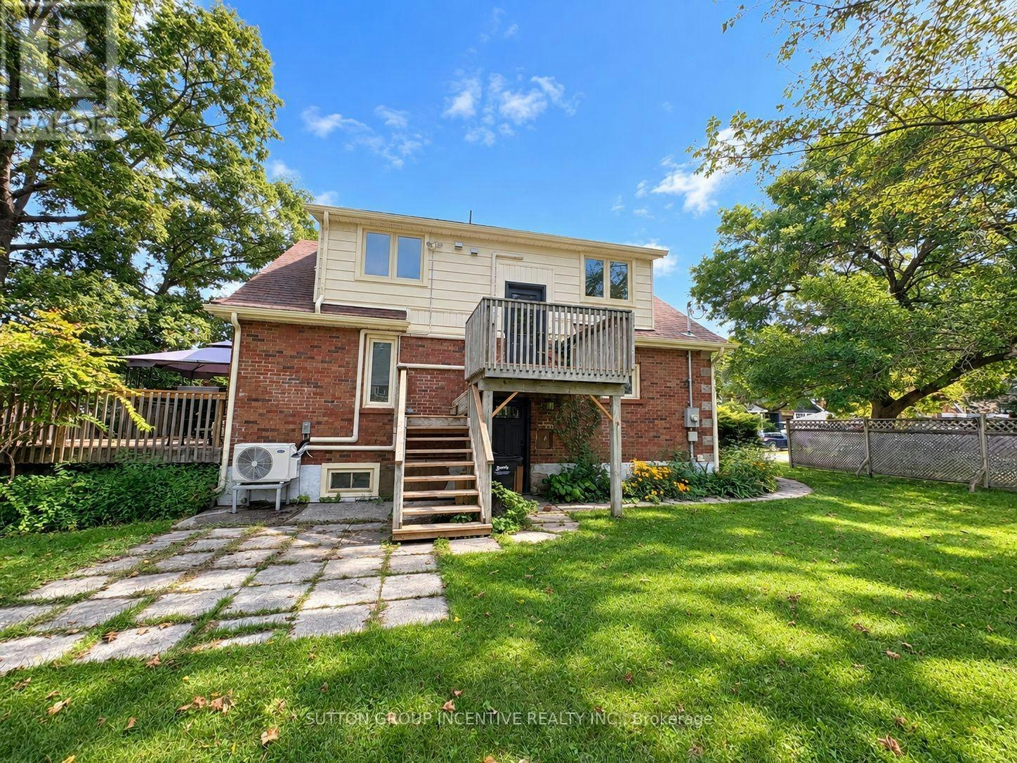 UPPER-20 Bayview Drive, Barrie, ON, L4N 3N5 - 2