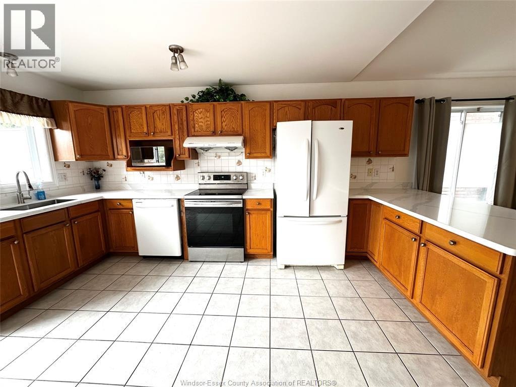 2292 Askin, Windsor, ON, N9B 3Y4 - 14