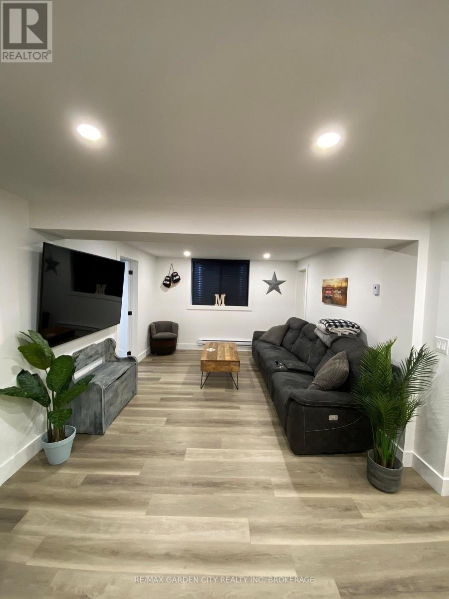 LOWER-618 Clare Avenue, Welland, ON, L3C 3C1 - 7