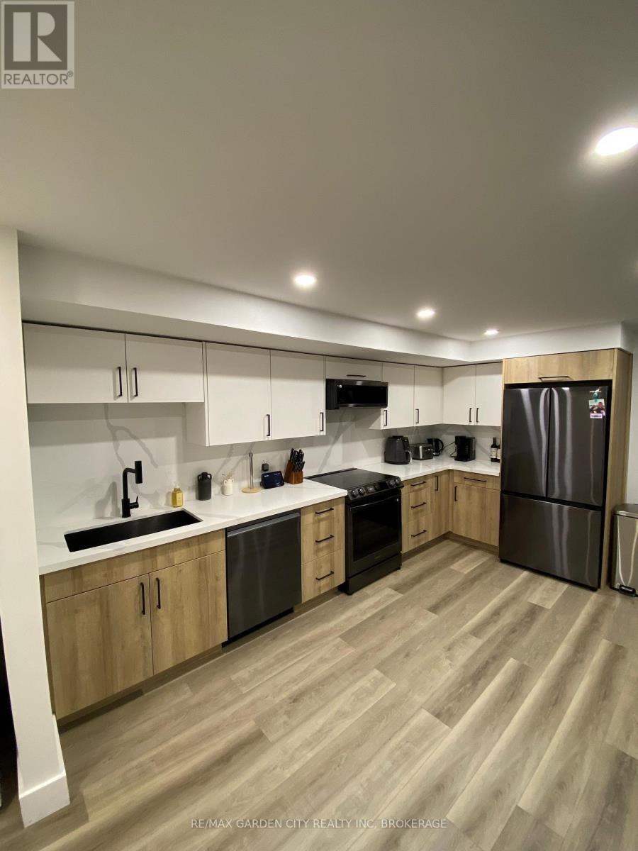 LOWER-618 Clare Avenue, Welland, ON, L3C 3C1 - 5