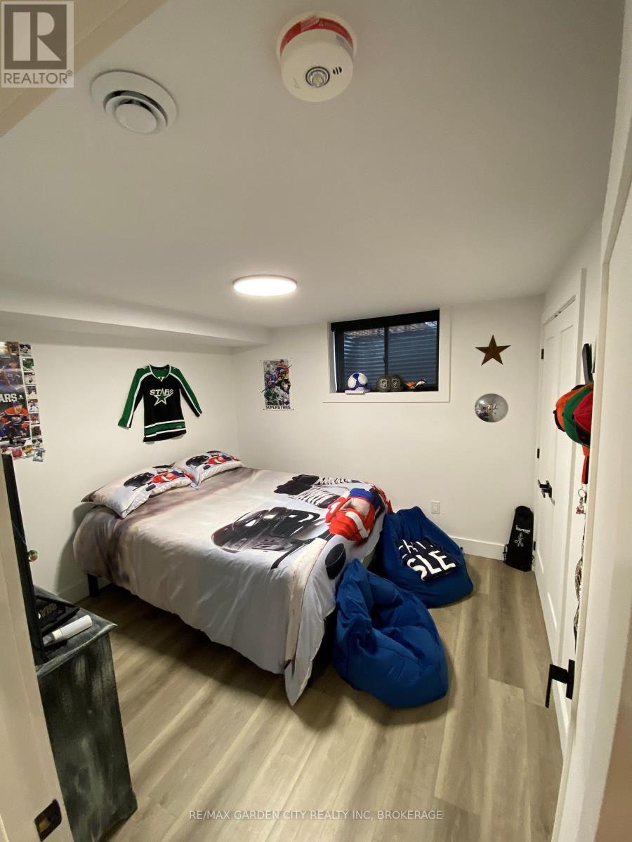 LOWER-618 Clare Avenue, Welland, ON, L3C 3C1 - 11
