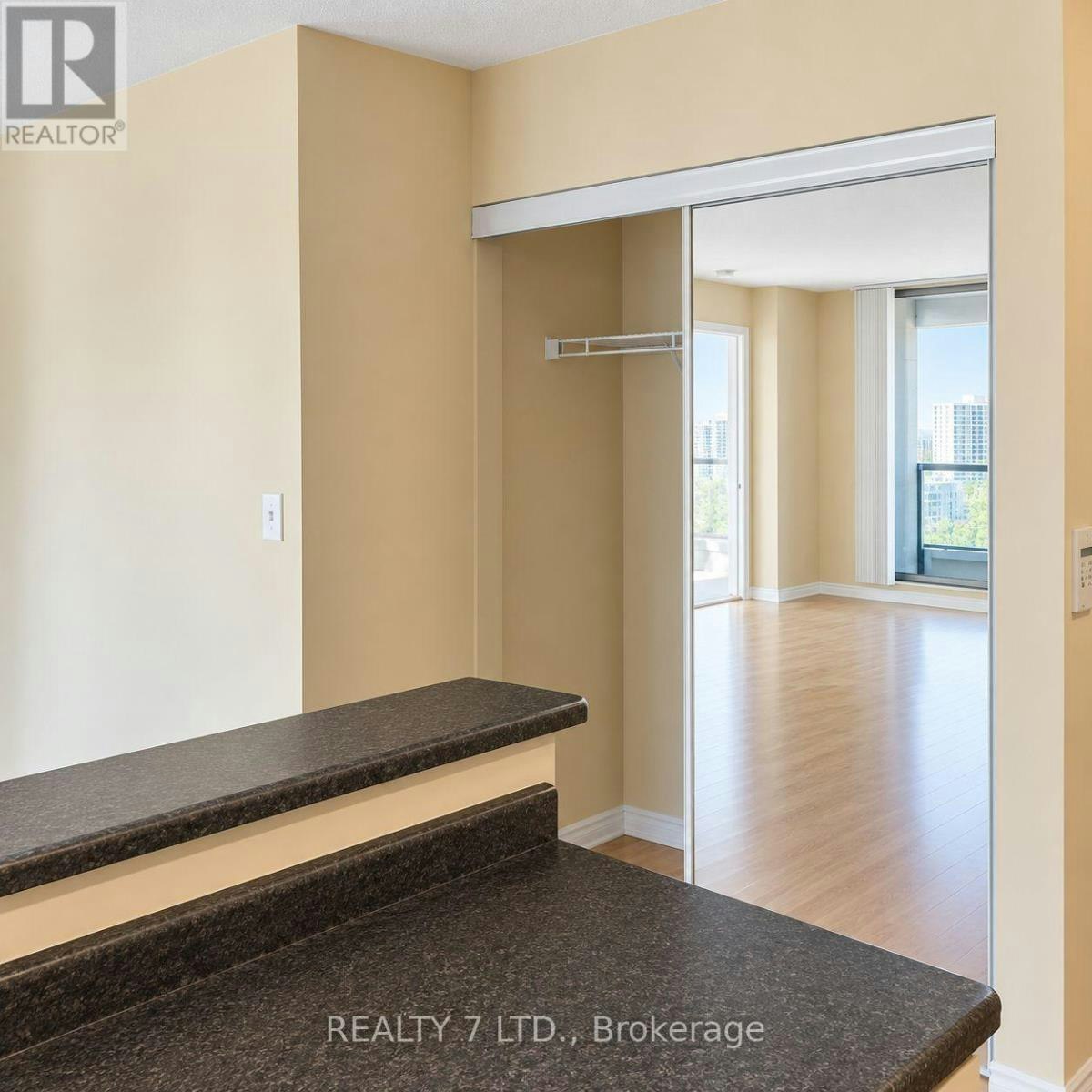 1010-150 Fairview Mall Drive, Toronto, ON, M2J 4T1 - 12