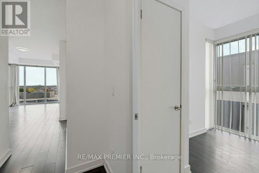 B601-5240 Dundas Street, Burlington, ON, L7L 0J6 - 5