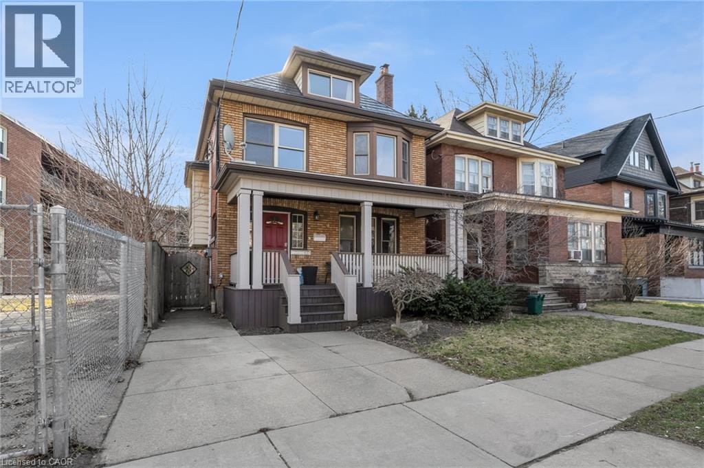UPPER-9 Melrose Avenue S, Hamilton, ON, L8M 2Y4 - 2