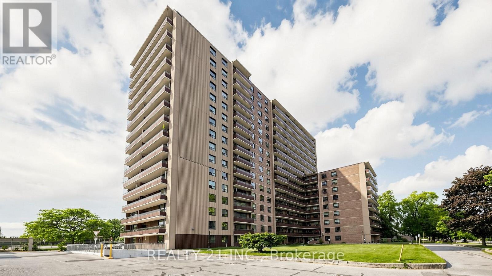 819-180 Markham Road, Toronto, ON, M1M 2Z9