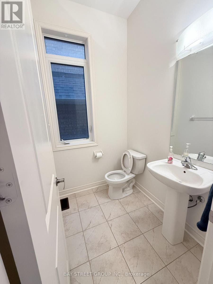 69 Tupling Street, Bradford West Gwillimbury, ON, L3Z 0W6 - 4