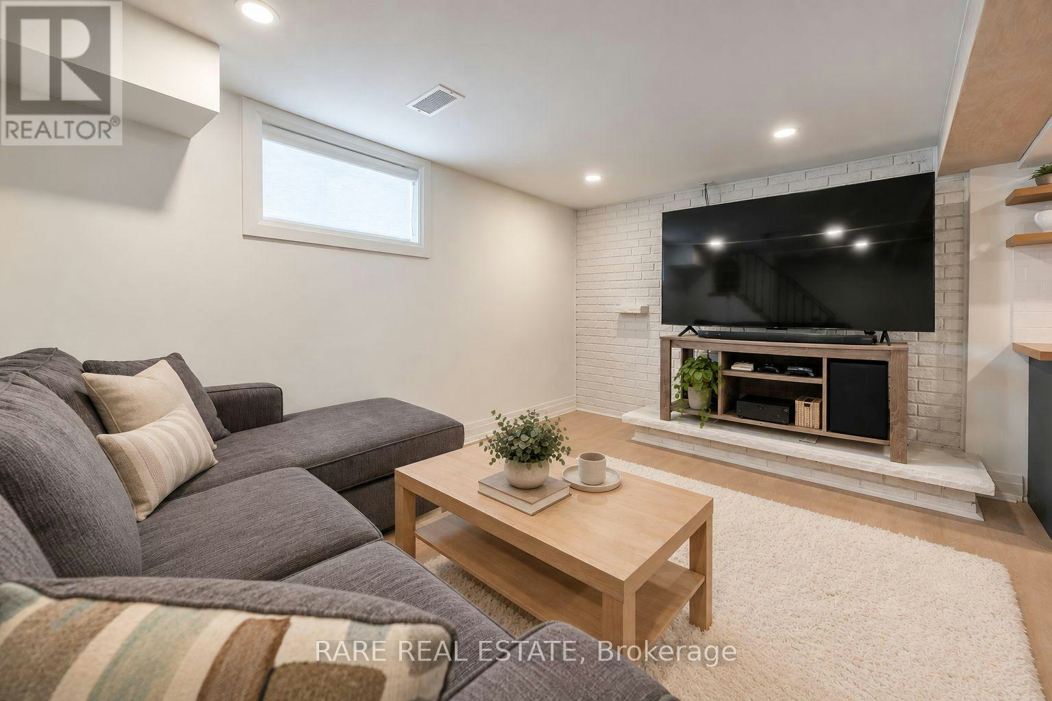 1-27 Fairbank Avenue, Toronto, ON, M6E 3Y5 - 2