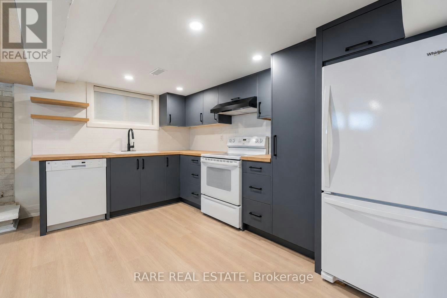 1-27 Fairbank Avenue, Toronto, ON, M6E 3Y5 - 3