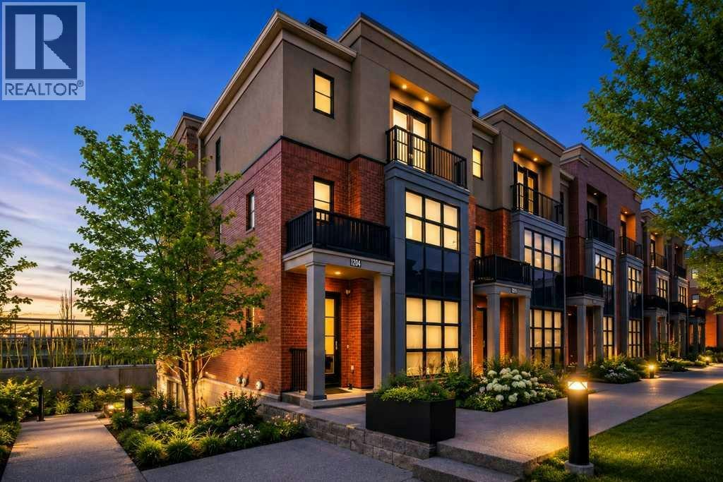 701 Aspen Meadows Hill SW, Calgary, AB, T3H 0G4