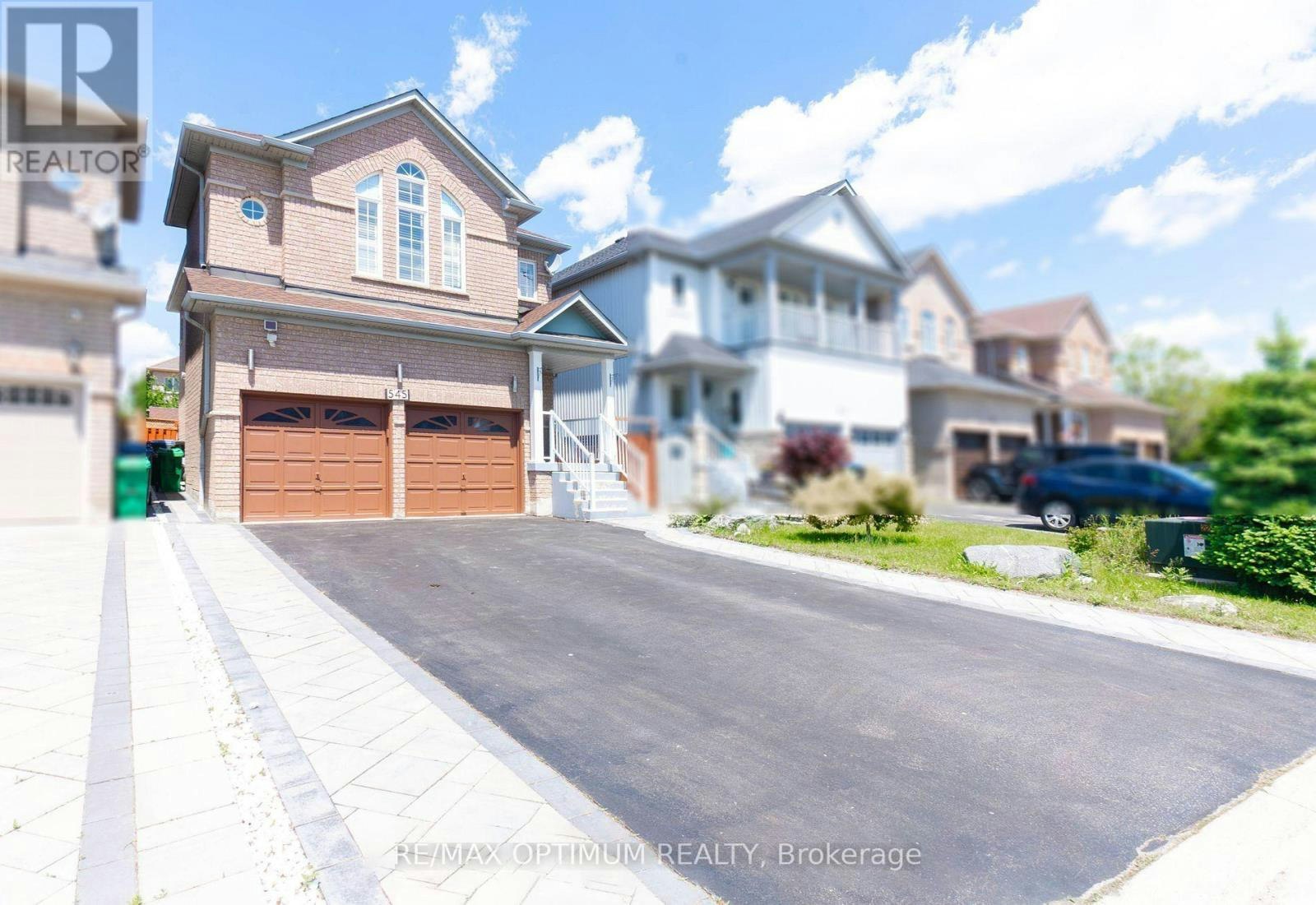 545 Warhol Way, Mississauga, ON, L5W 1M2 - 2