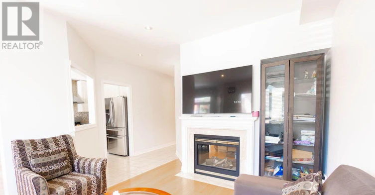 545 Warhol Way, Mississauga, ON, L5W 1M2 - 9