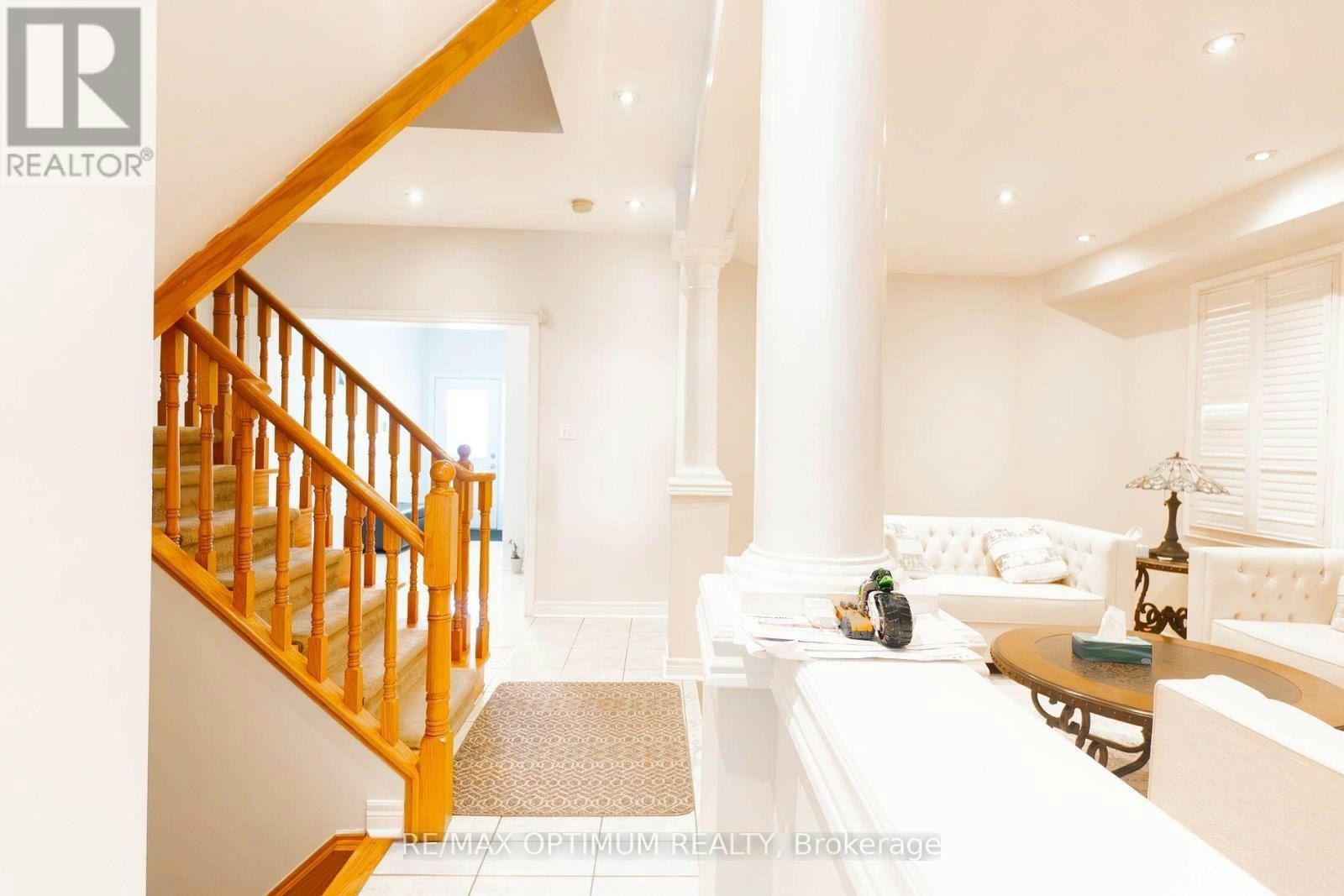 545 Warhol Way, Mississauga, ON, L5W 1M2 - 7