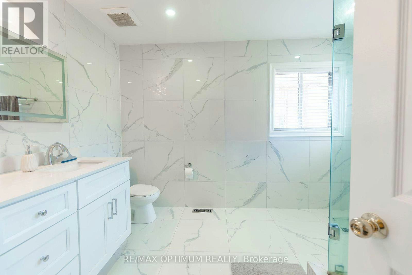 545 Warhol Way, Mississauga, ON, L5W 1M2 - 18
