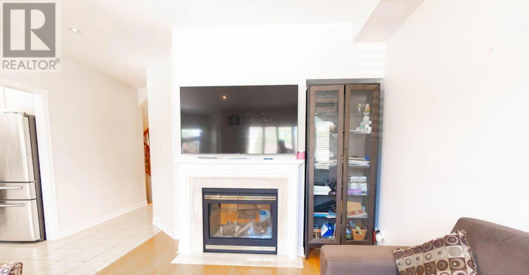 545 Warhol Way, Mississauga, ON, L5W 1M2 - 11