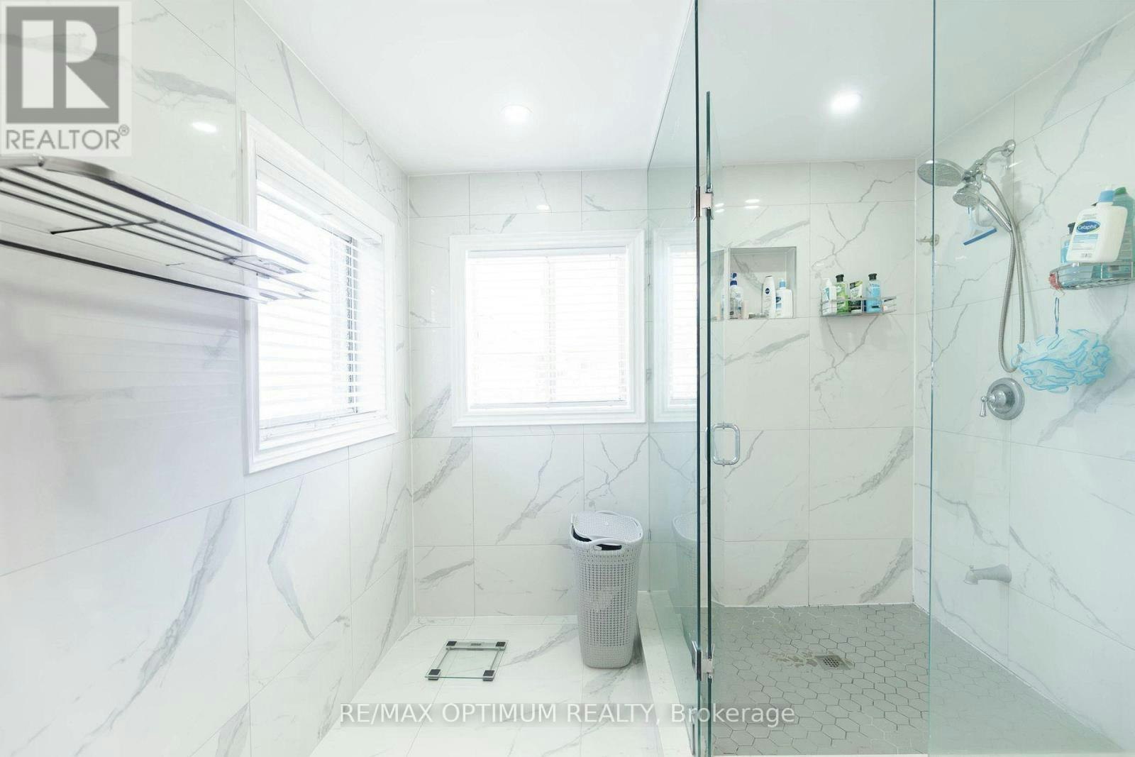 545 Warhol Way, Mississauga, ON, L5W 1M2 - 17