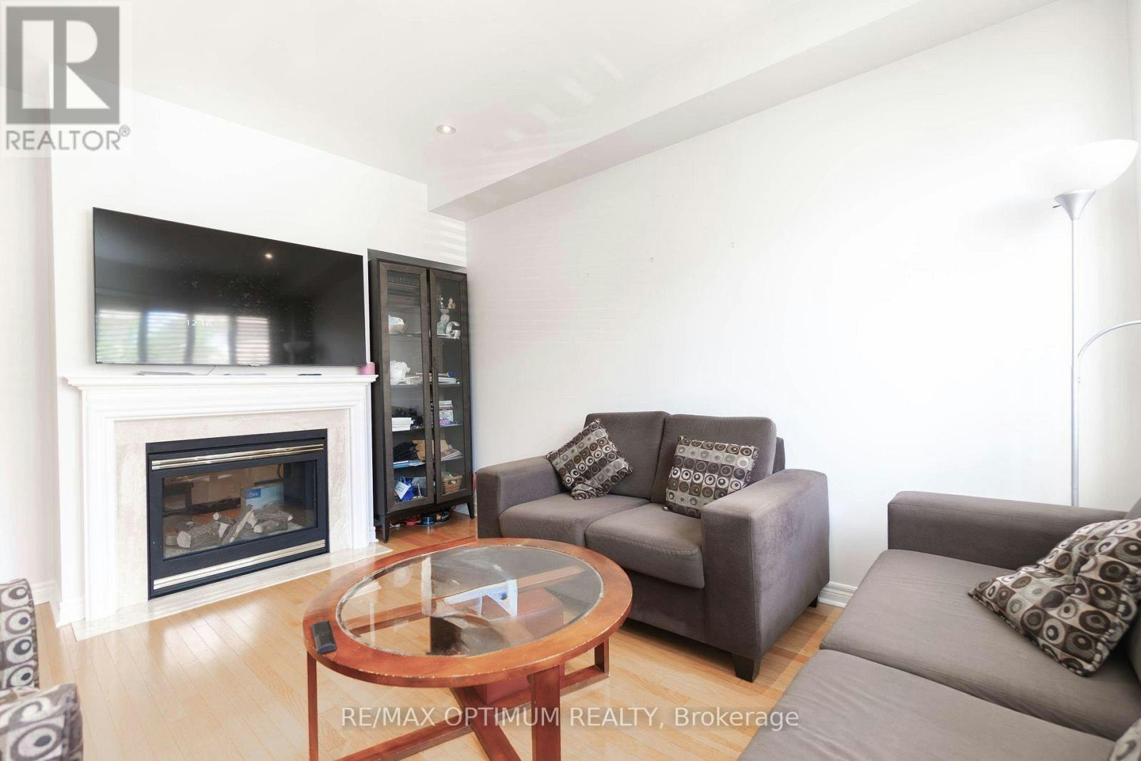 545 Warhol Way, Mississauga, ON, L5W 1M2 - 10