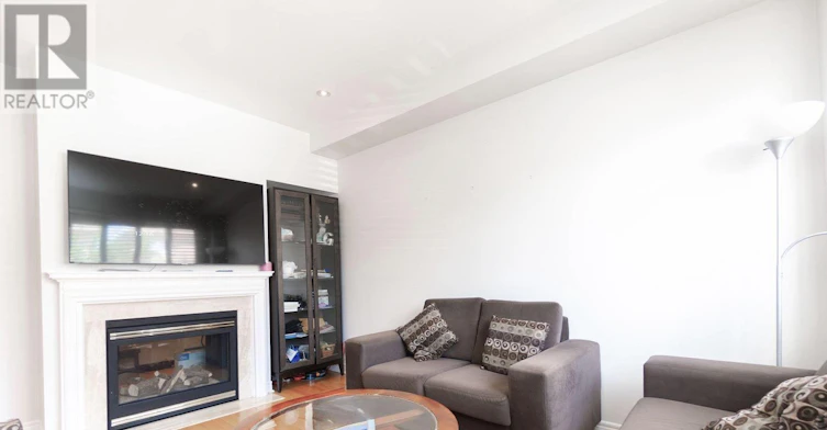 545 Warhol Way, Mississauga, ON, L5W 1M2 - 10
