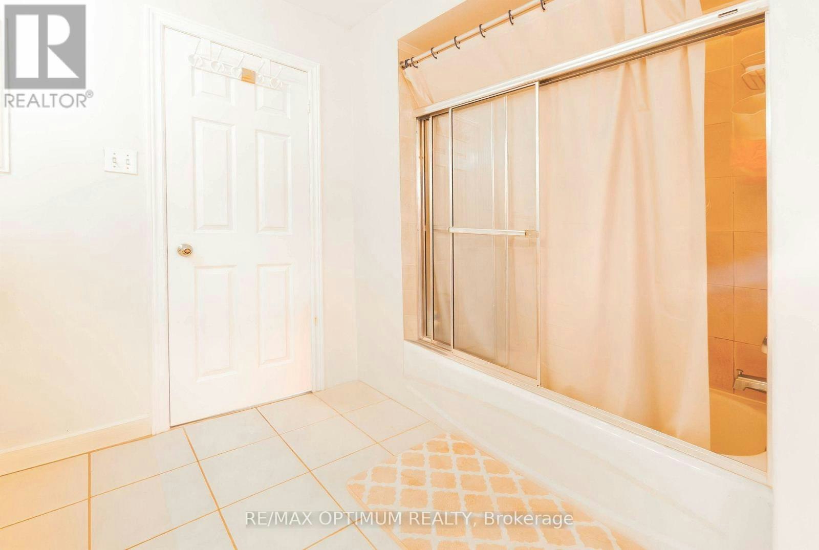 545 Warhol Way, Mississauga, ON, L5W 1M2 - 24