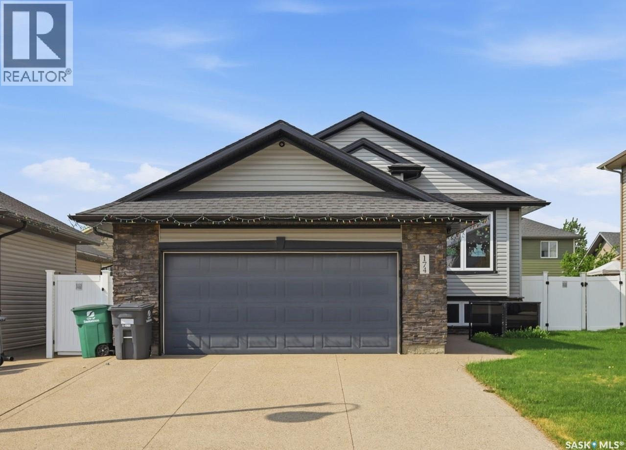 174 Whalley Crescent, Saskatoon, SK, S7T 0H8