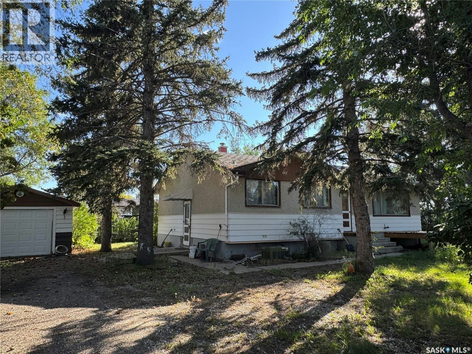 38 Kasper Crescent, Assiniboia, SK, S0H 0B0