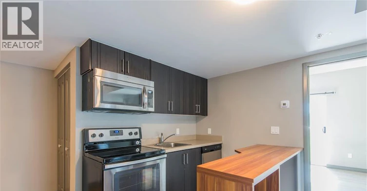 609-321 Spruce Street, Waterloo, ON, N2L 0G4
