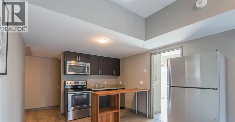 609-321 Spruce Street, Waterloo, ON, N2L 0G4 - 2