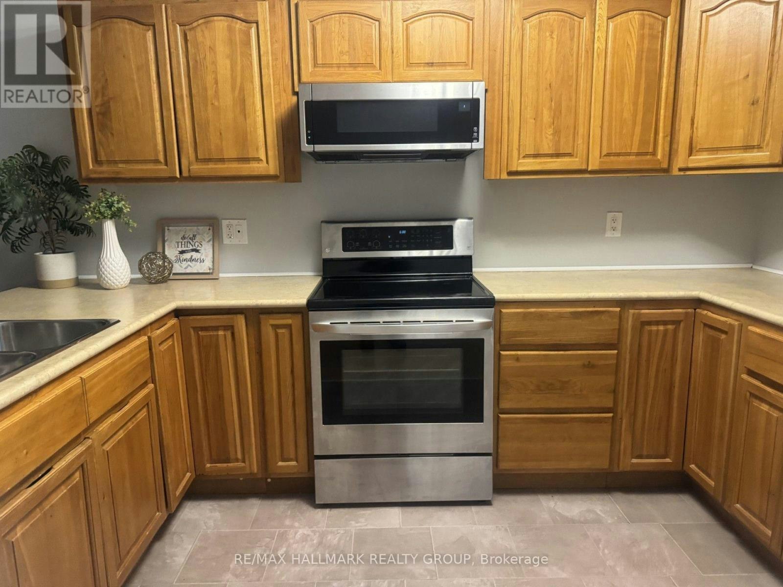 21-21 Perthmore Street, Perth, ON, K7H 3P1 - 5