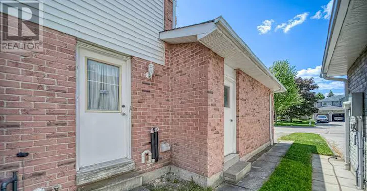 27 Gladiola Court, Whitby, ON, L1R 1N8 - 3