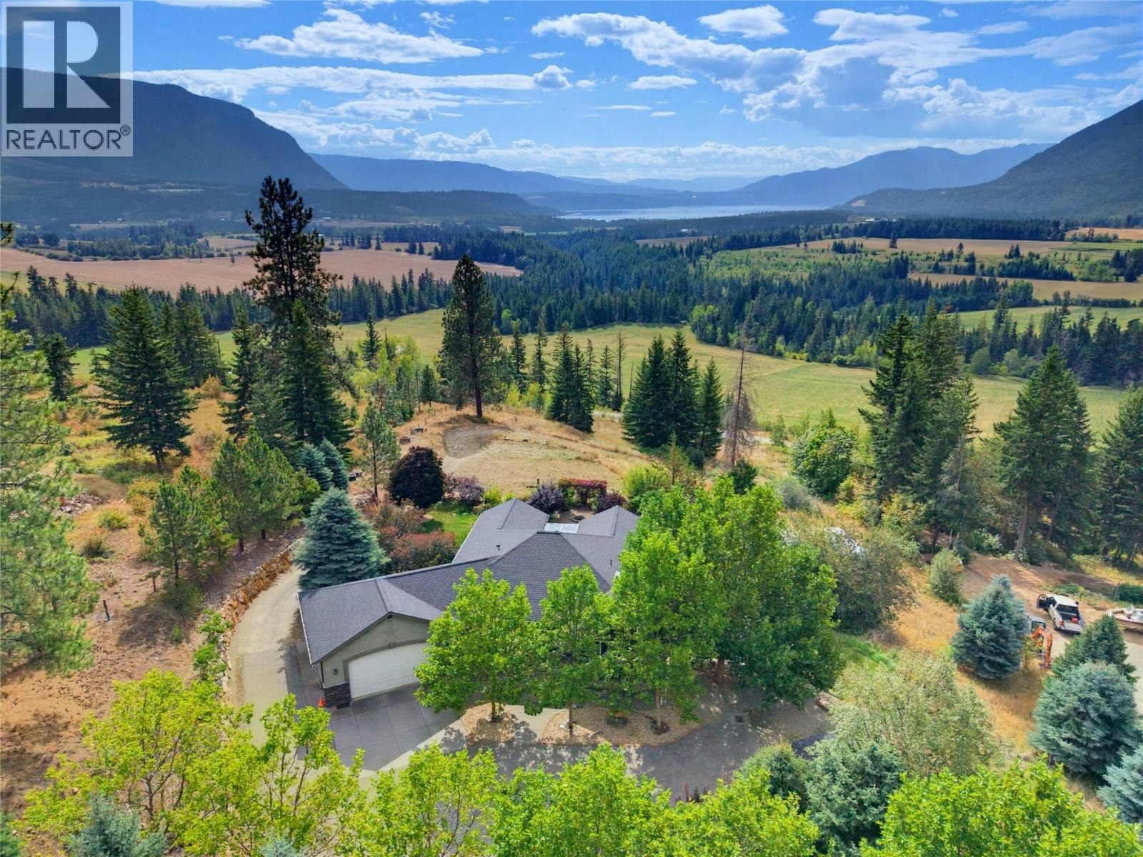 2708 Sunridge Place, Tappen, BC, V0E 2X3