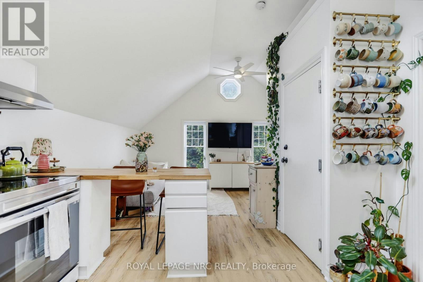 2-52 Queens Circle, Fort Erie, ON, L0S 1B0 - 7
