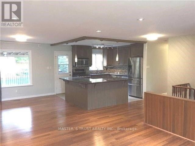 38 Penwick Crescent, Richmond Hill, ON, L4C 5B4 - 3